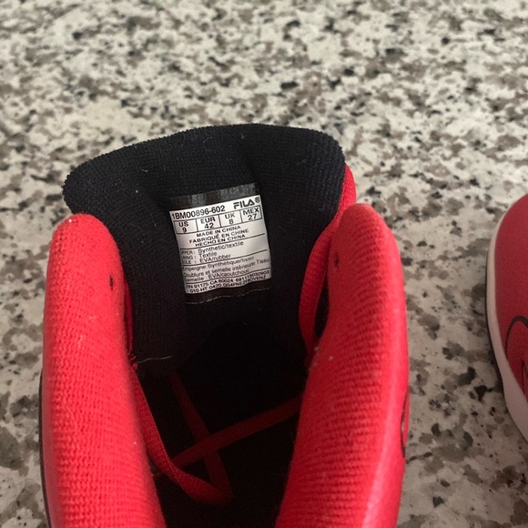 Men’s or boys FILA shoes. Color red, black and white only worn once. - Picture 4 of 4